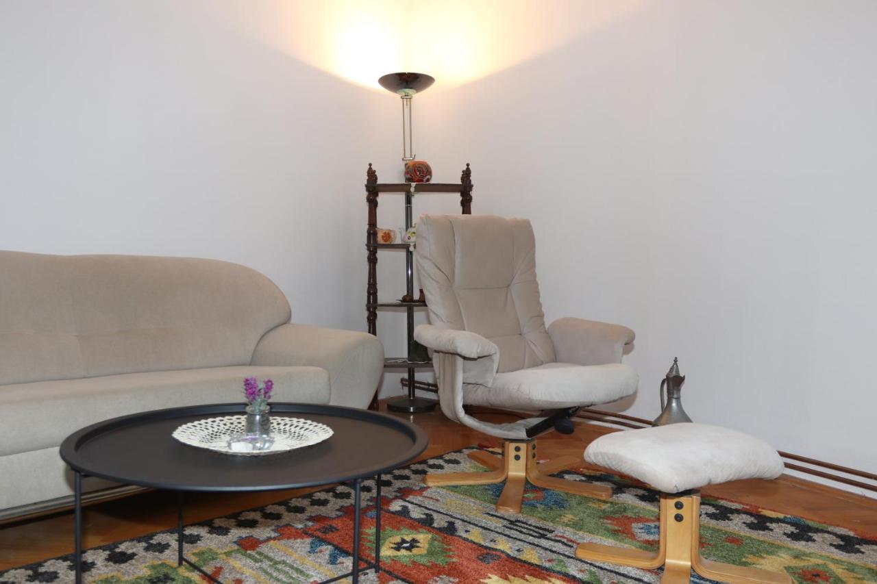 Vila Rijad SJJ Exteriör bild