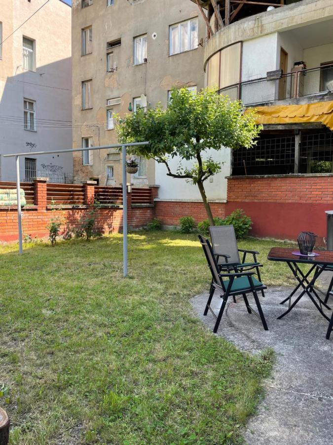 Vila Rijad SJJ Exteriör bild