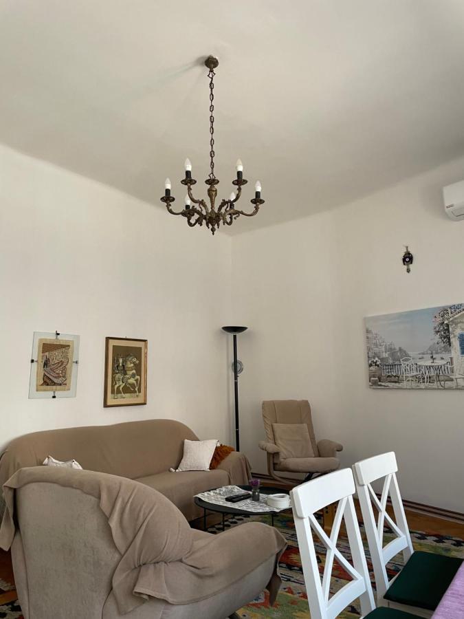 Vila Rijad SJJ Exteriör bild